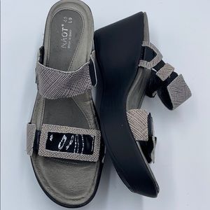 2/$40 Like new Naot Wedge Slide black grey sandals 9